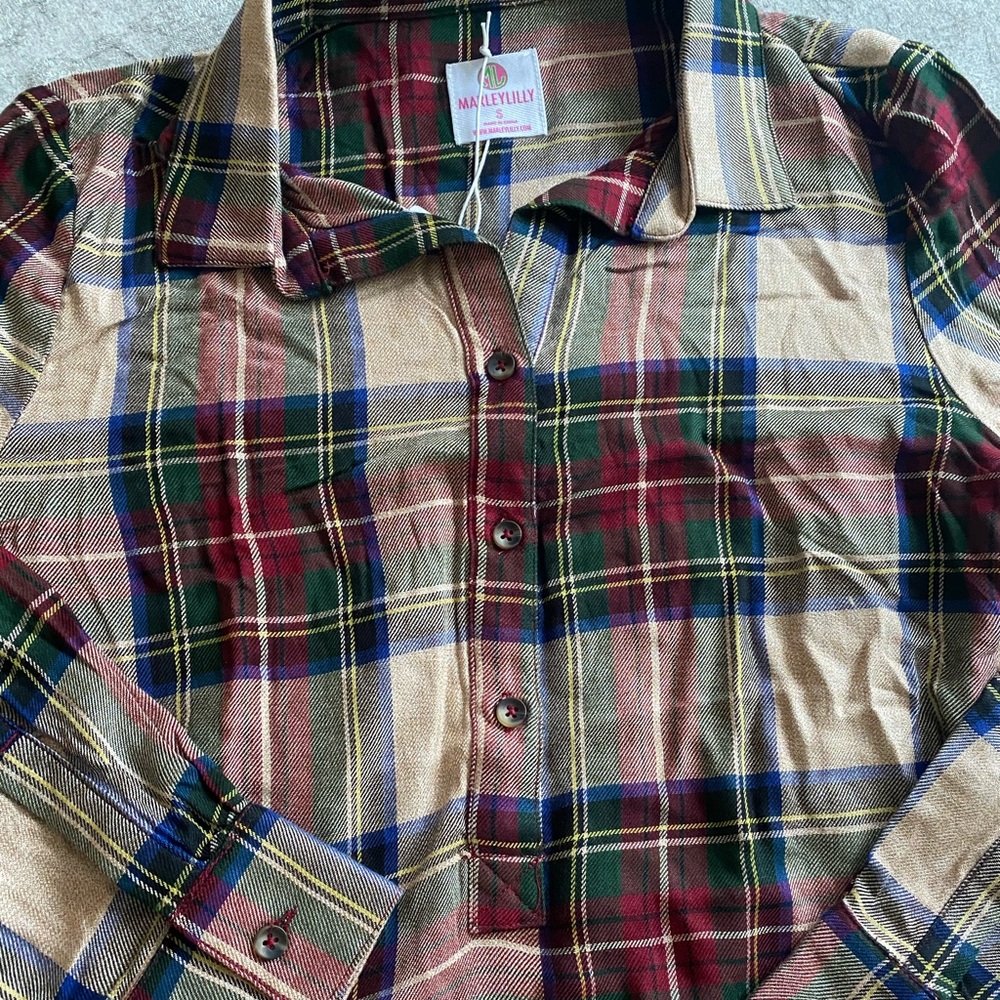 Perfect Button Down! - Picture 2 of 4